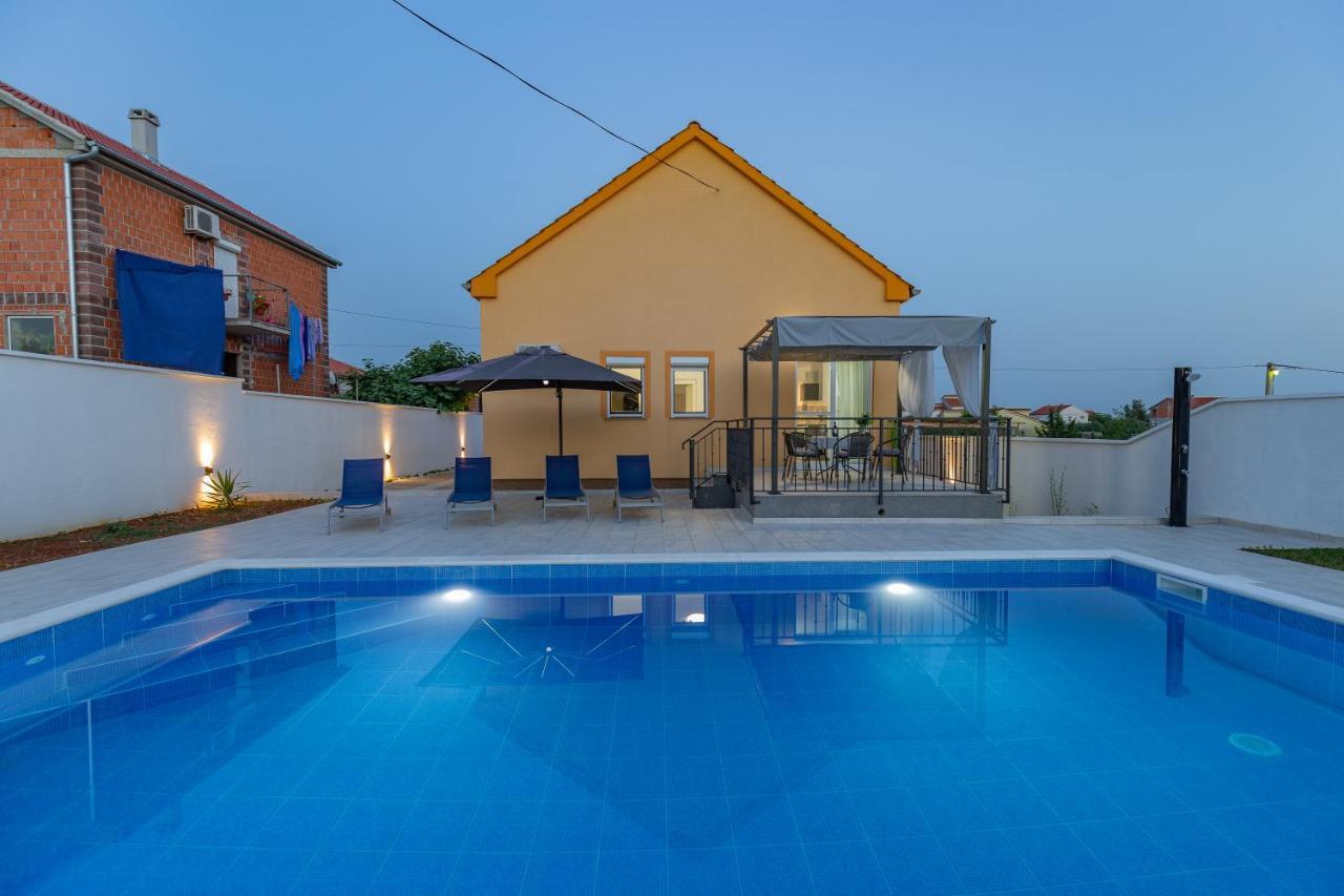 זאדאר Villa Family And Friends Private Heated Pool With Jacuzzi מראה חיצוני תמונה