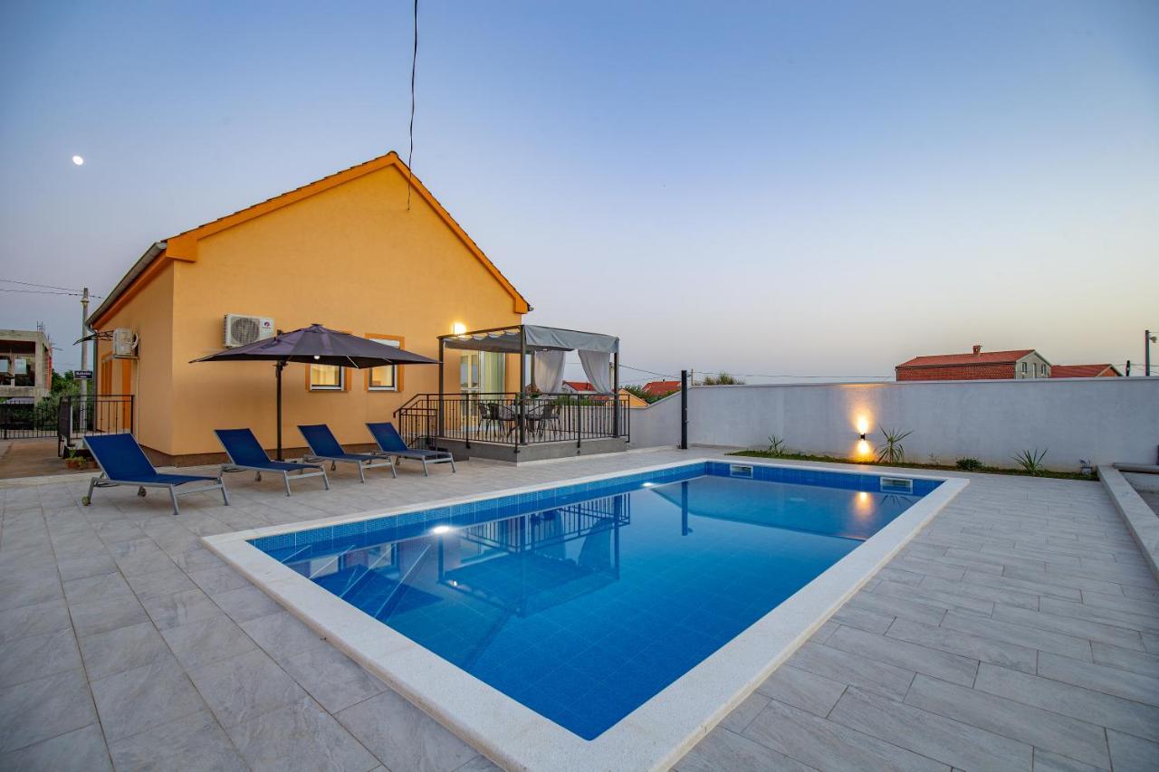 זאדאר Villa Family And Friends Private Heated Pool With Jacuzzi מראה חיצוני תמונה