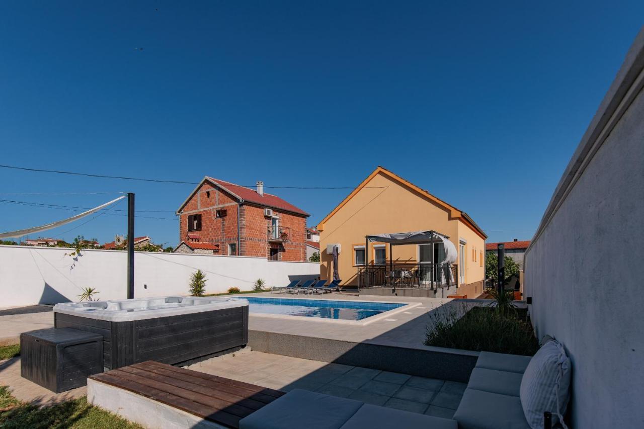 זאדאר Villa Family And Friends Private Heated Pool With Jacuzzi מראה חיצוני תמונה