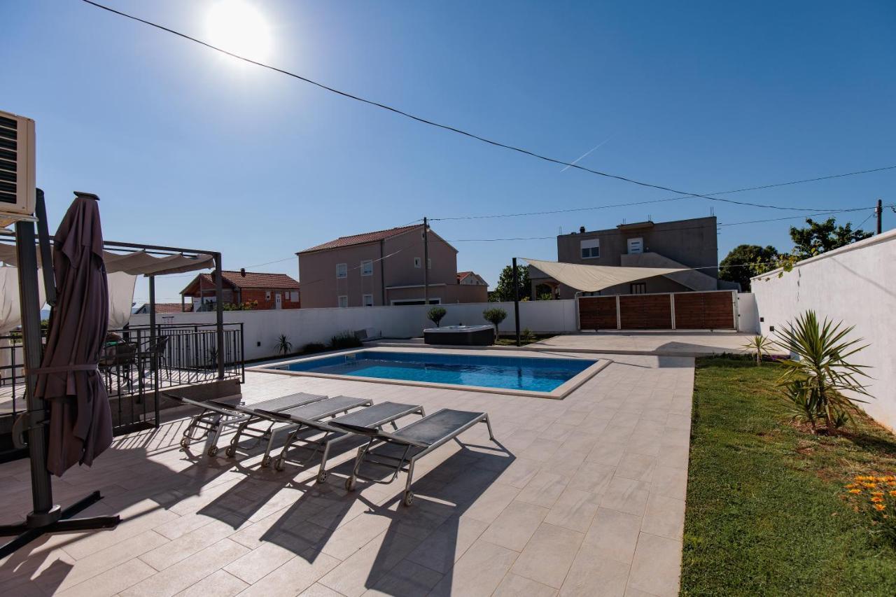 זאדאר Villa Family And Friends Private Heated Pool With Jacuzzi מראה חיצוני תמונה
